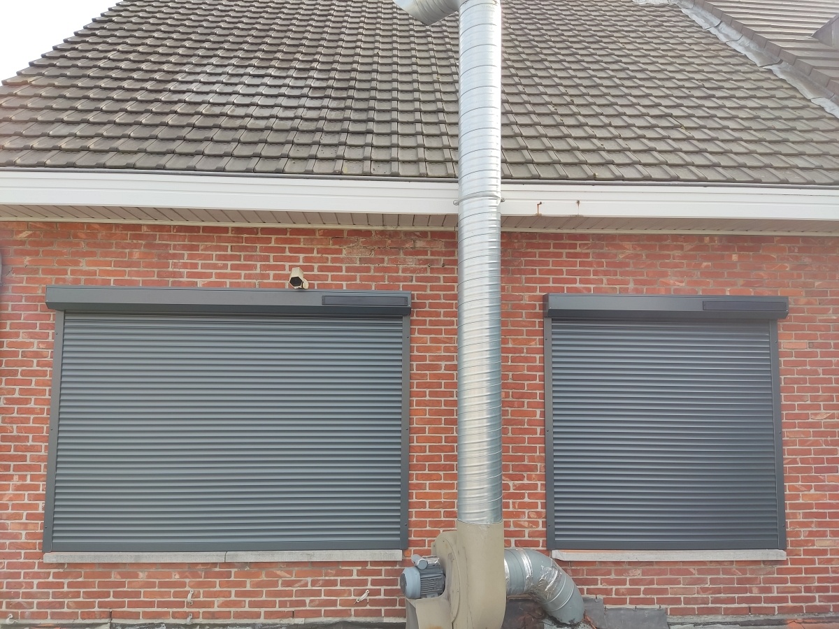 Rolluiken  door PvB Timmerwerken uit Arendonk